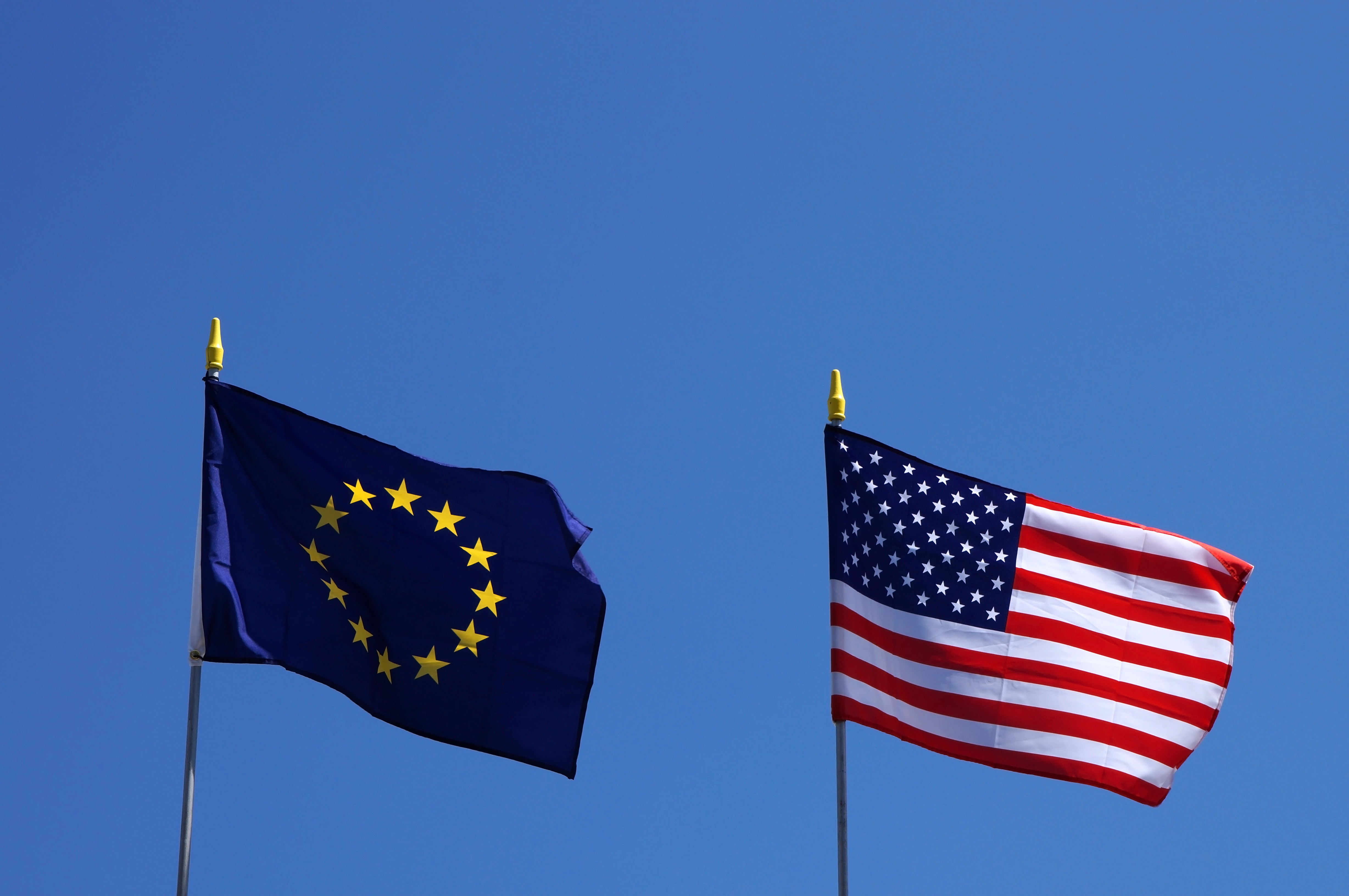 flags-of-united-states-and-european-union-2026-03-24-13-00-09-utc.jpg